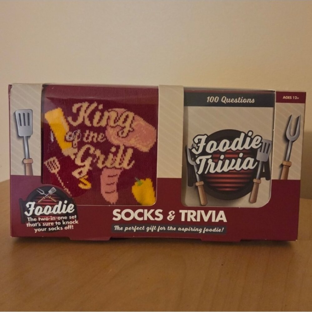 NWT Professor Puzzle Men's Foodie Socks & Trivia Card Set